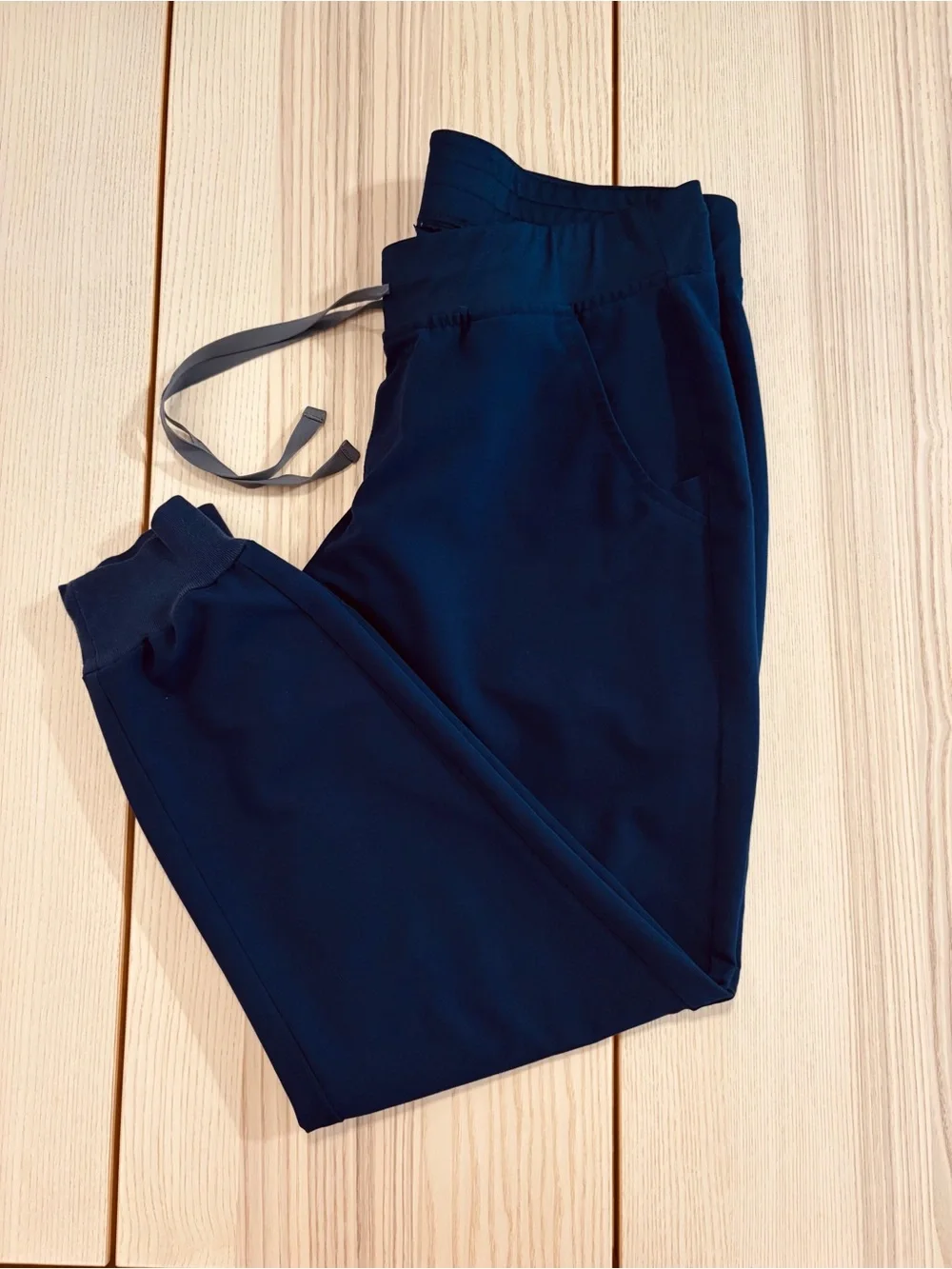 FIGS Tansen Jogger Scrub Pants Men’s Large Navy Technical Collection
